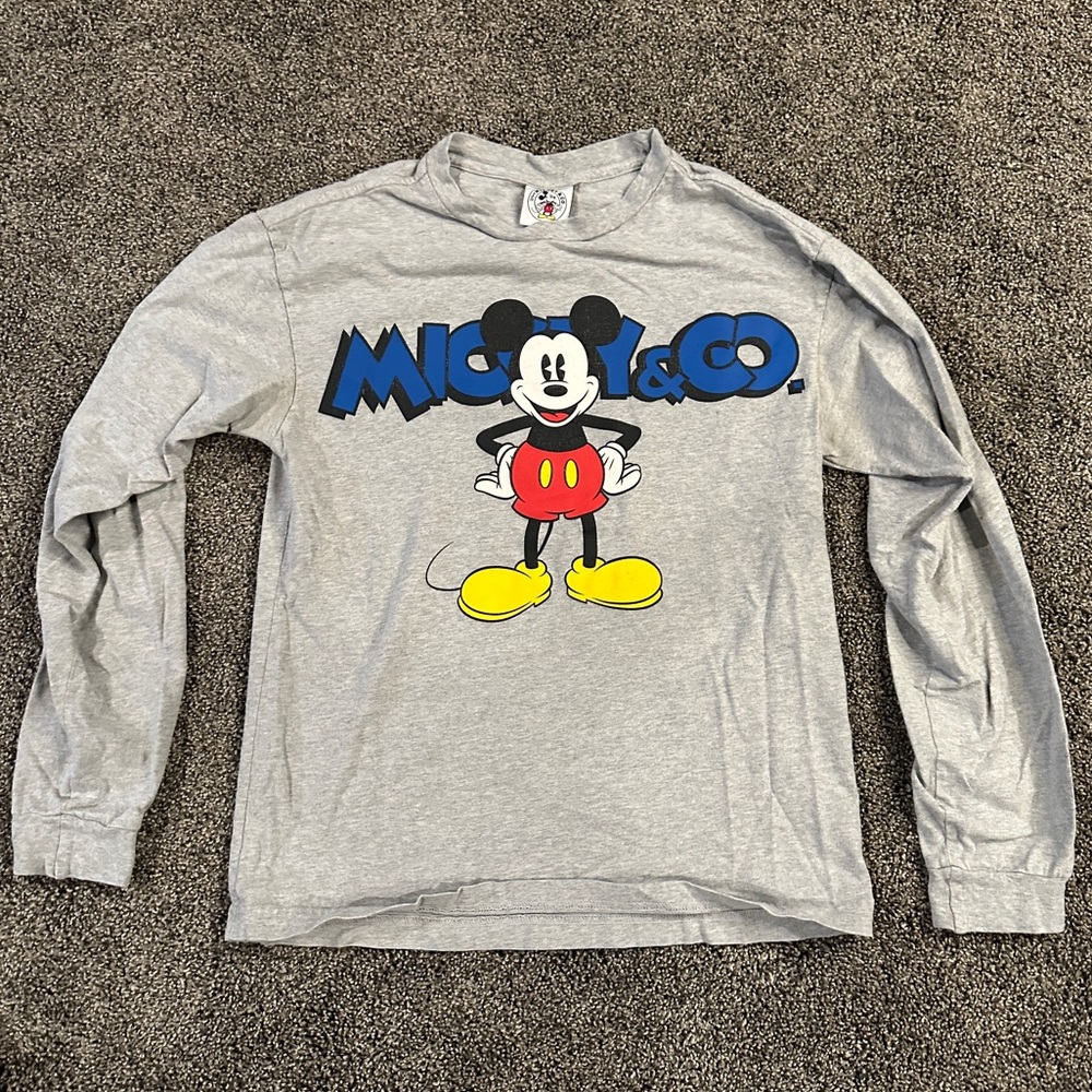 💕 Moving Sale! 💕 
Disney Mickey & Co long sleeve tee